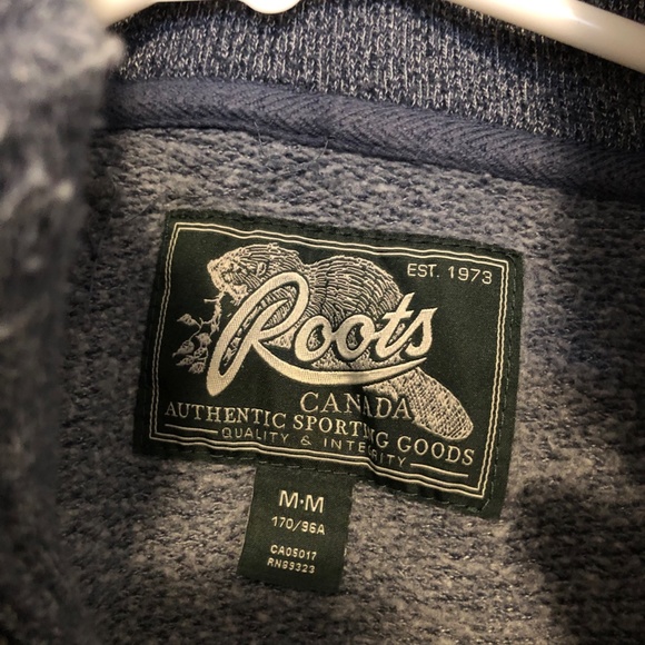 Roots 1/4 zip up sweater - Picture 2 of 2